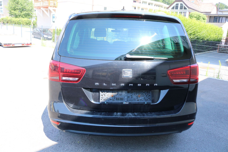 SEAT Alhambra Executive 2,0 TDI 127g — photo 4