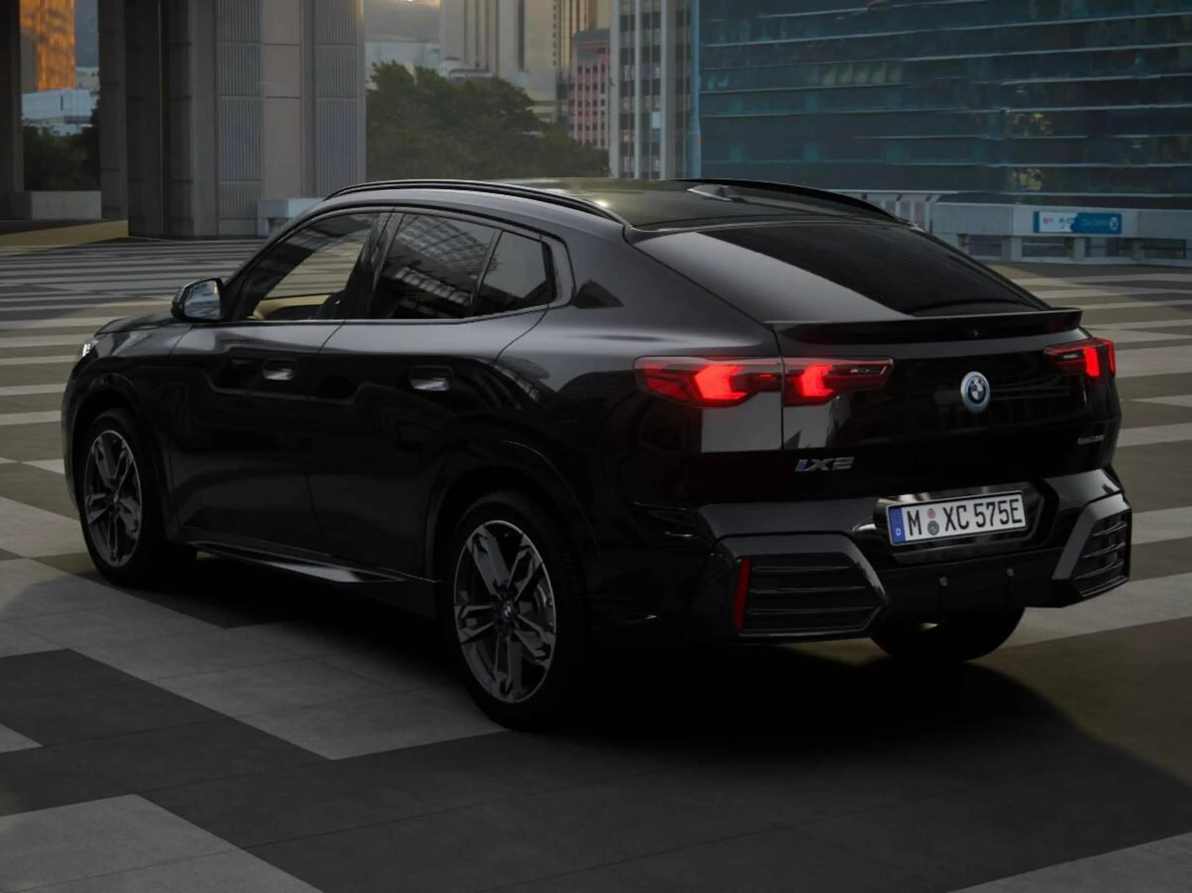 BMW iX2 eDrive20 M Edition — photo 2