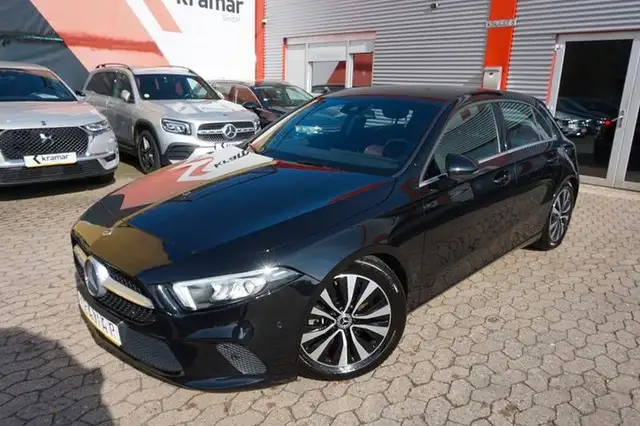 Mercedes-Benz A 180 2.0 D 8G-Tronic Style Kamera/LED