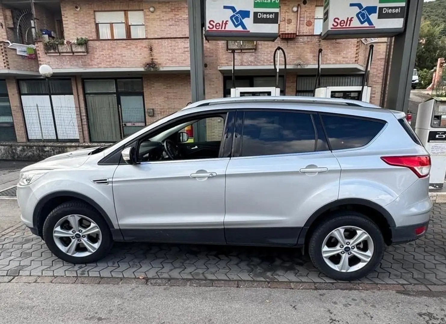 Ford Kuga 2.0 tdci Titanium 2wd s&s 120cv E6 - 1