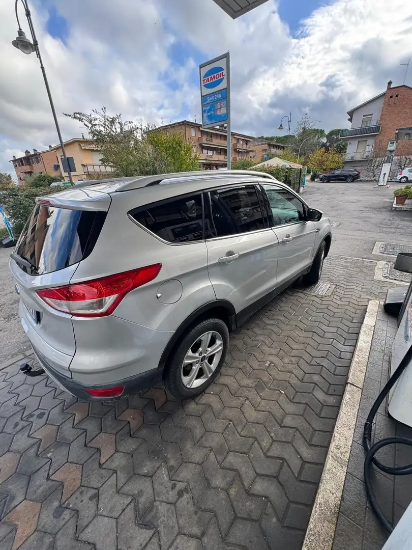Ford Kuga 2.0 tdci Titanium 2wd s&s 120cv E6 - 2