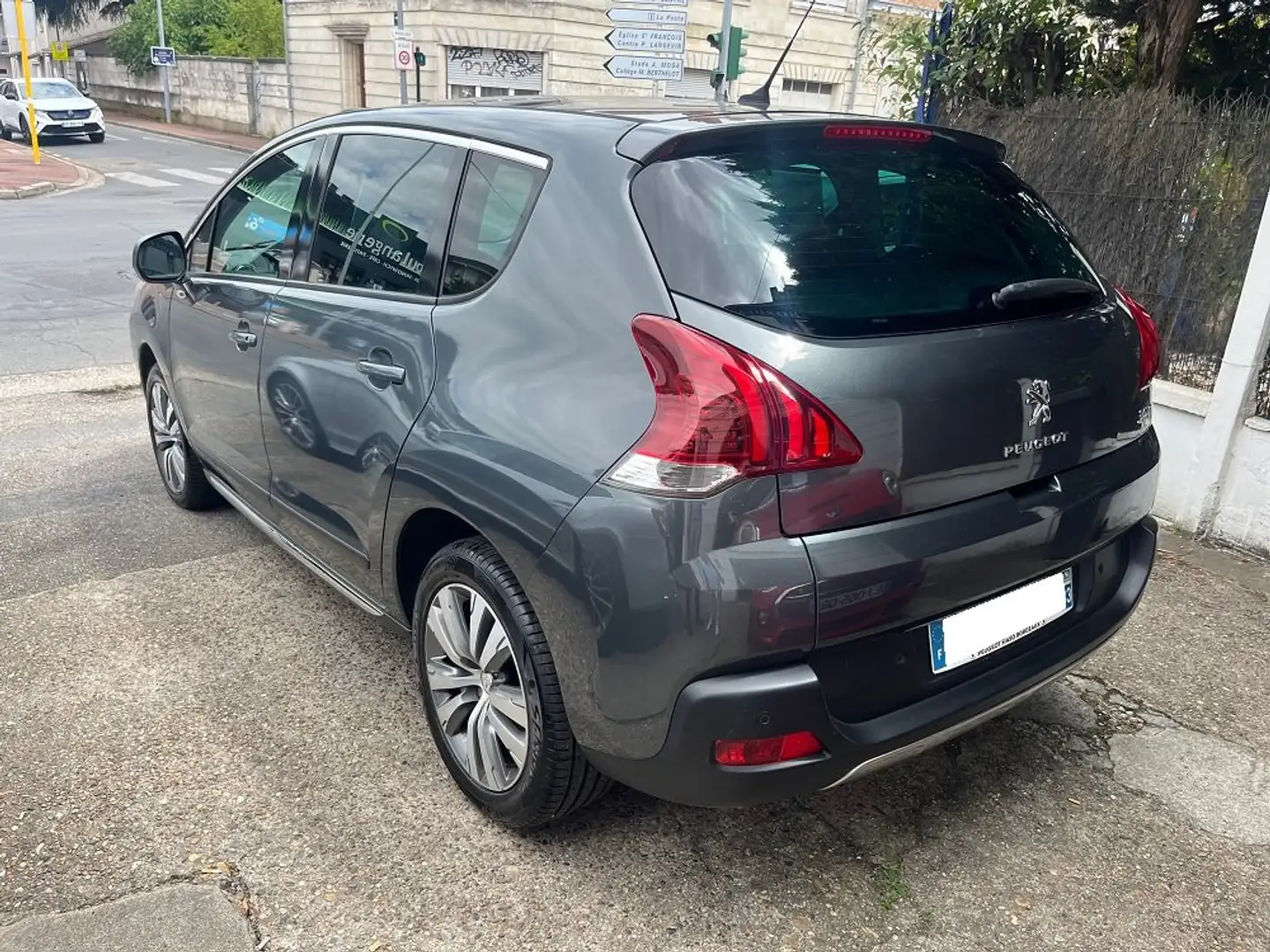 Peugeot 3008 2.0 HDi 150ch FAP BVM6 Allure Vert - 2