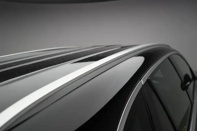 Mercedes-Benz GLC view 13