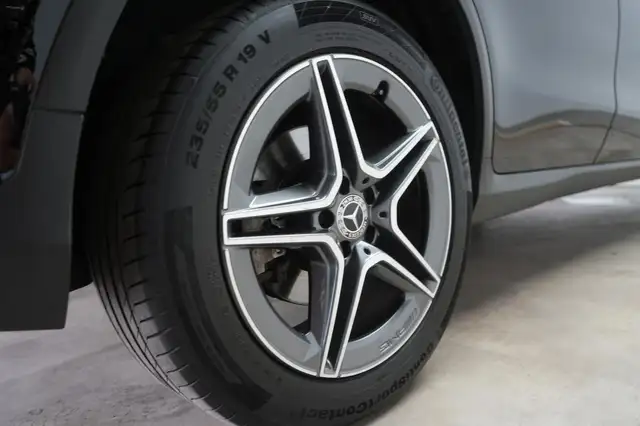 Mercedes-Benz GLC view 15
