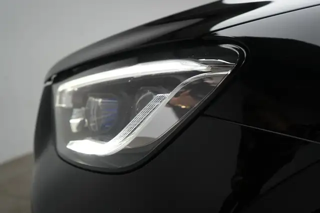 Mercedes-Benz GLC view 9