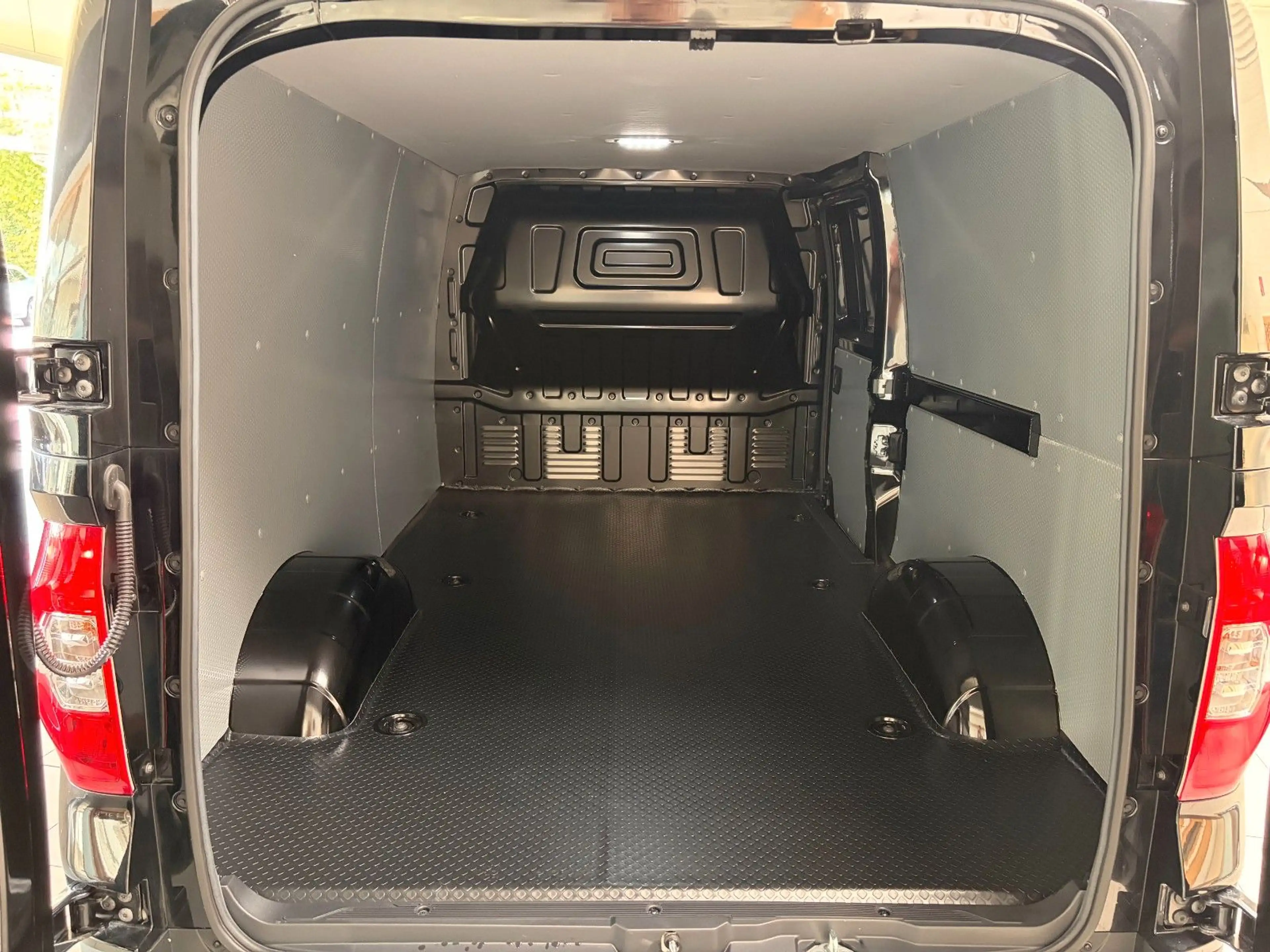 Maxus eDeliver 3 Kasten L1H1/KAMERA/SHZ/PDC — photo 8