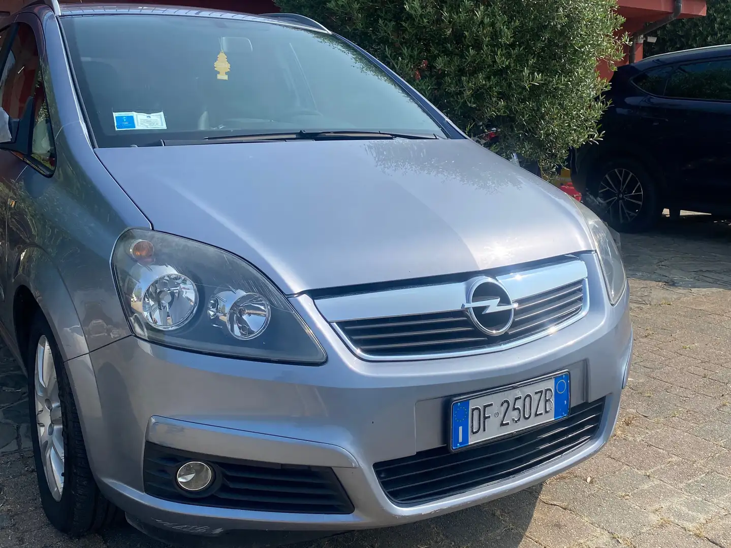Opel Zafira Zafira II 2005 1.9 cdti Cosmo 120cv Argento - 2