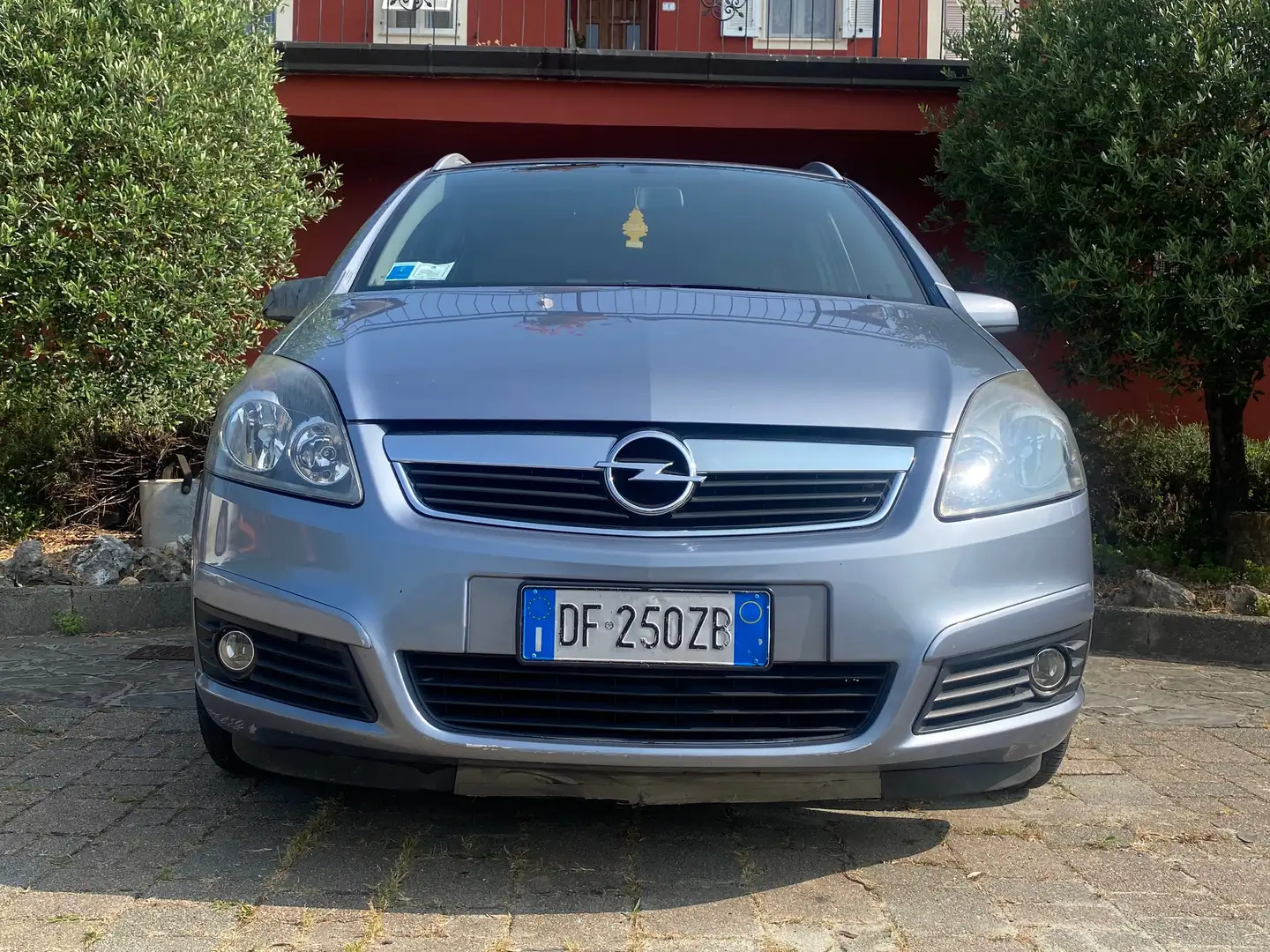 Opel Zafira Zafira II 2005 1.9 cdti Cosmo 120cv Argento - 1