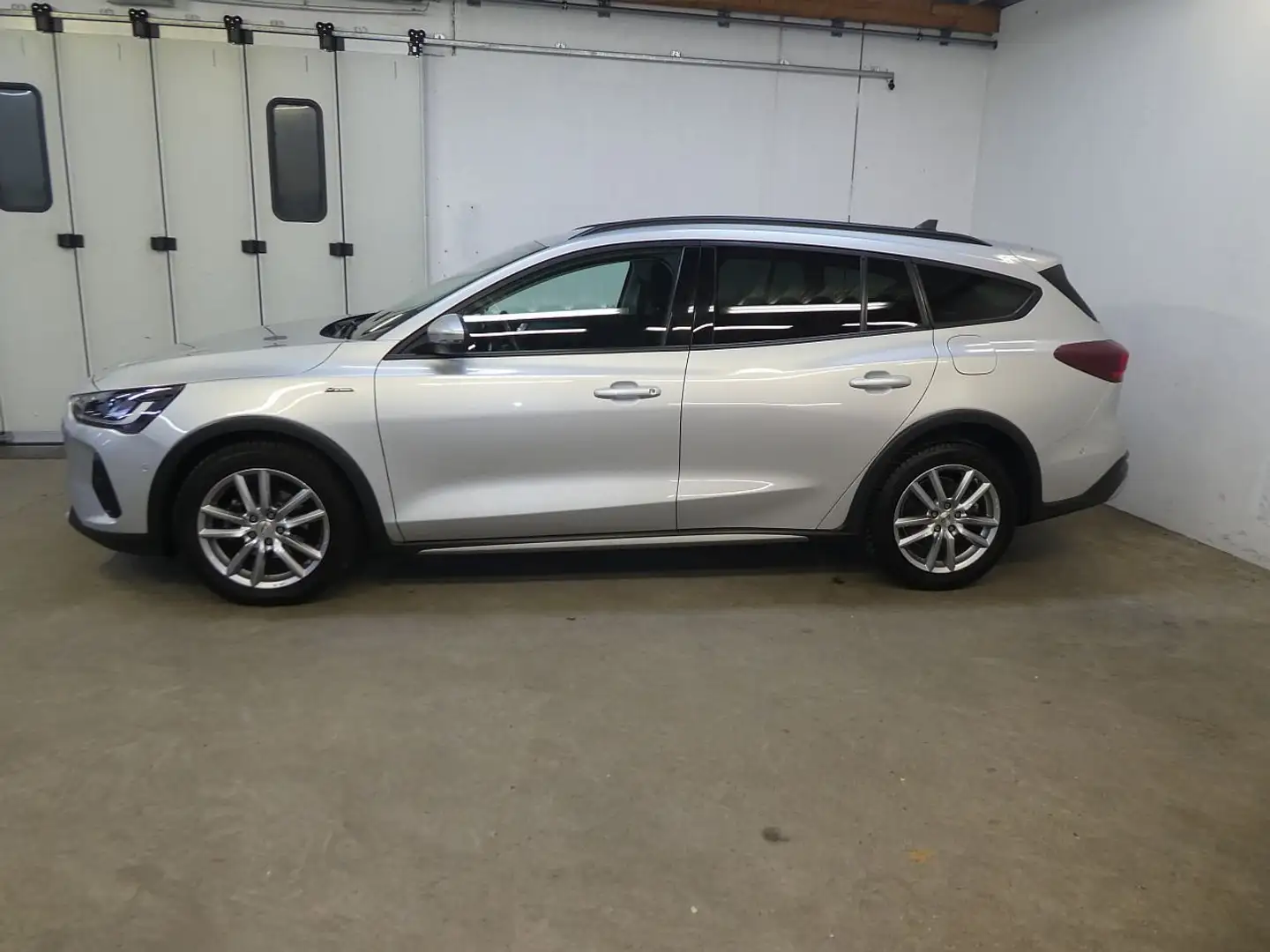 Ford Focus Active Kombi 1.5 EcoBlue, AHK, LED, Winter-Paket - 2