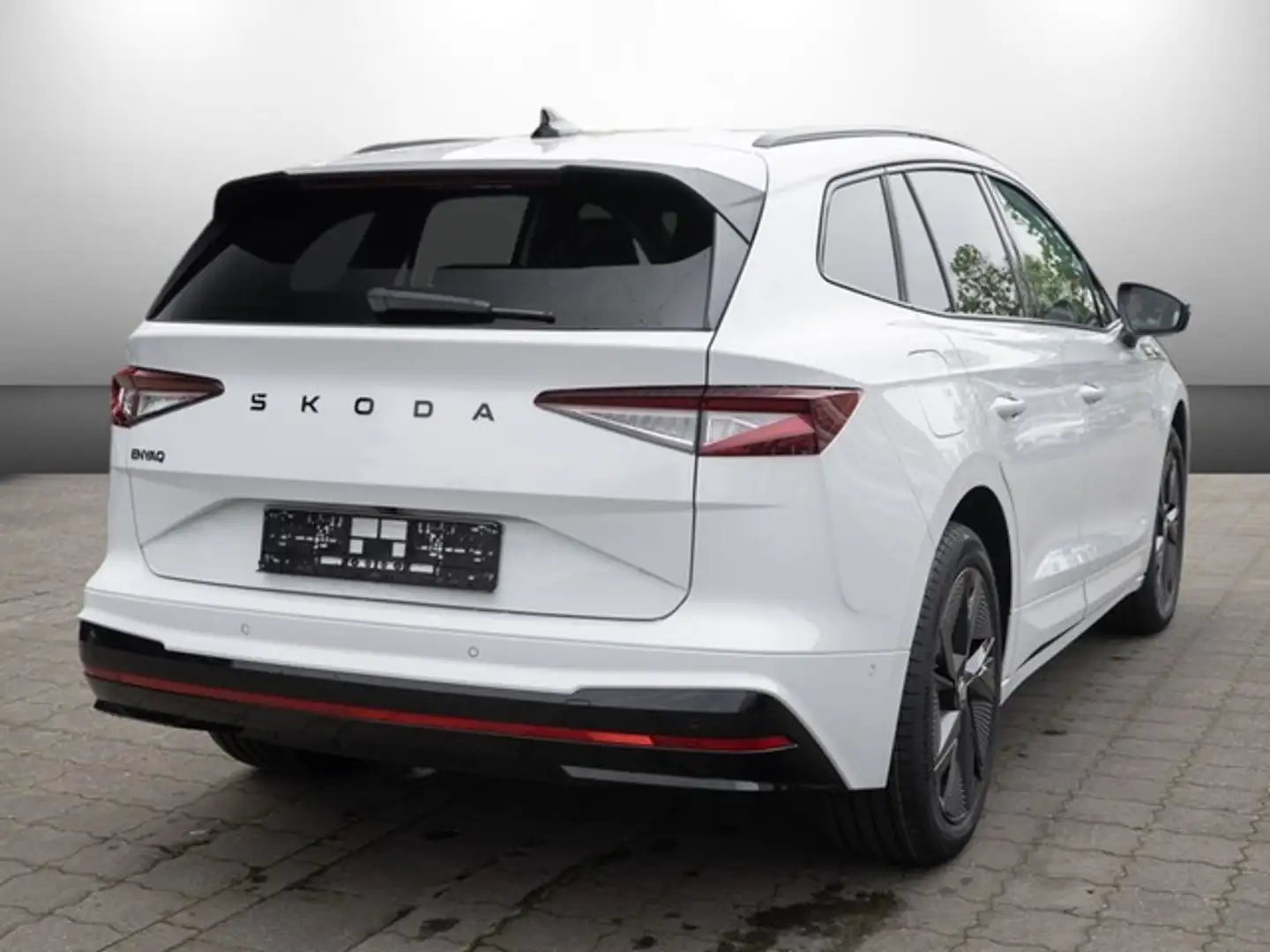 Skoda Enyaq RS Suite PANO*AHK*HUD*360° Weiß - 2