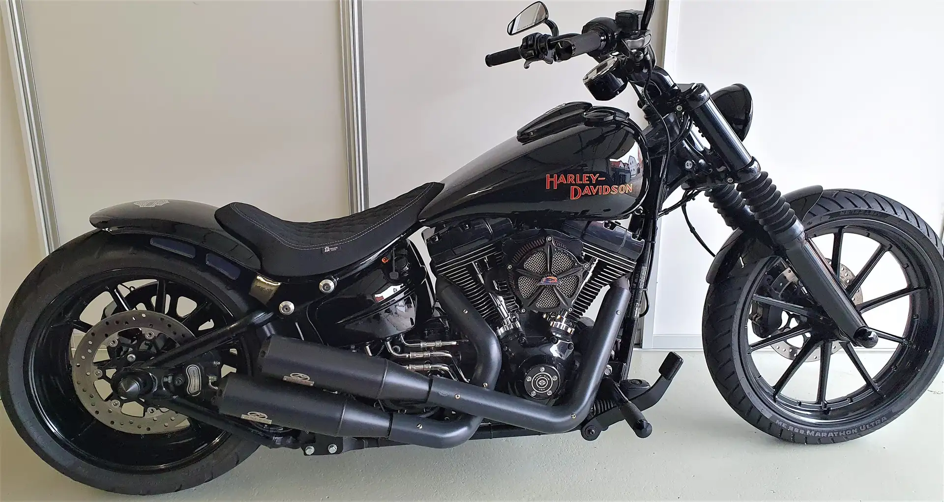 Harley-Davidson Custom Bike 2016 Breakout FXSB Czarny - 2