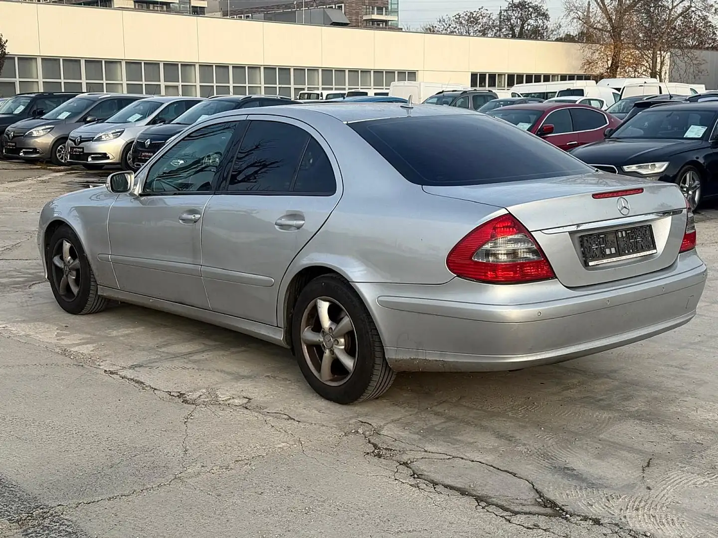 Mercedes-Benz E 200 Classic A-Edition CDI | VOLL FAHRBEREIT | Grau - 2