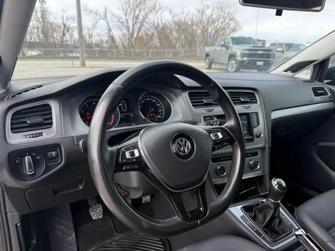 Volkswagen Golf снимка Volkswagen Golf
