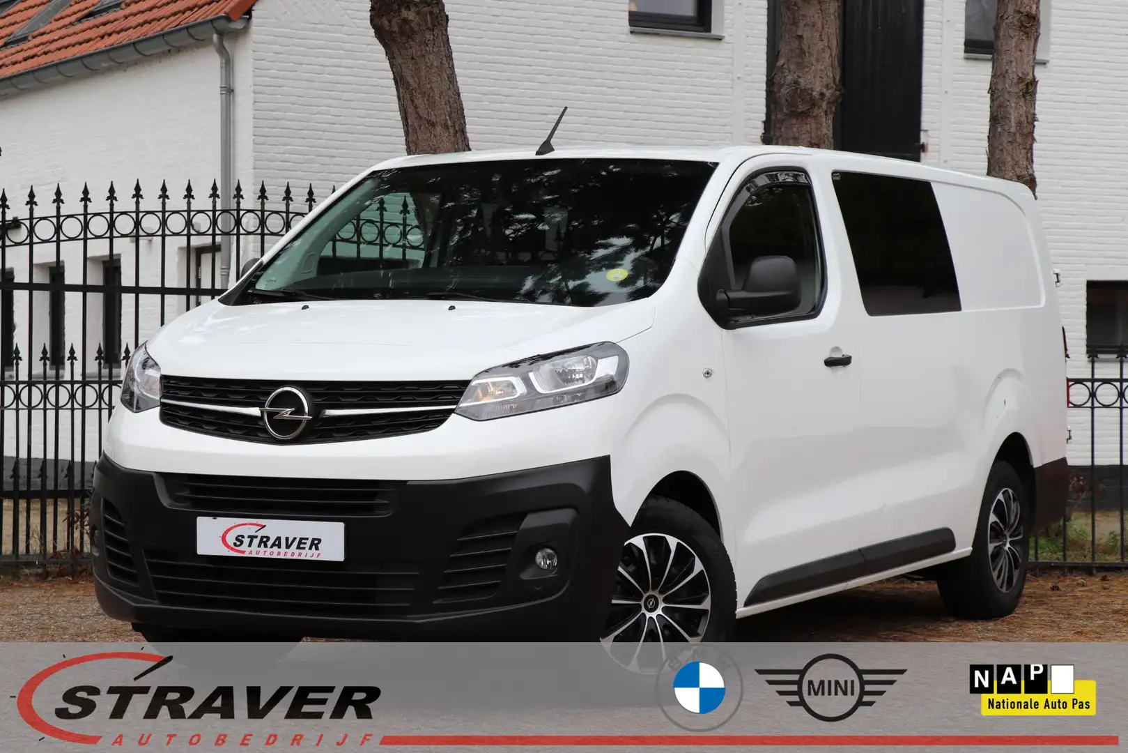 Opel Vivaro 2.0 CDTI L3H1 DC Edition |Navigatie |Trekhaak |Car Blanc - 1