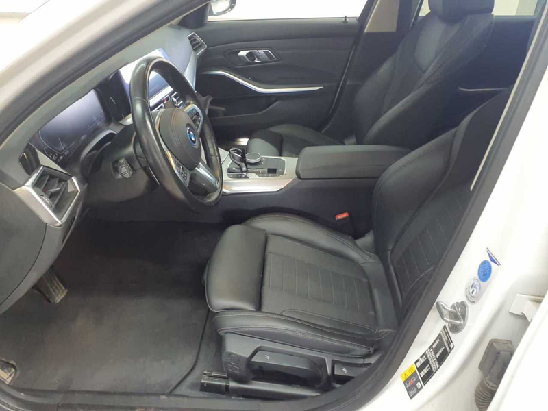 BMW 330 330e Touring xDrive Aut. Sport Line AHK — photo 3