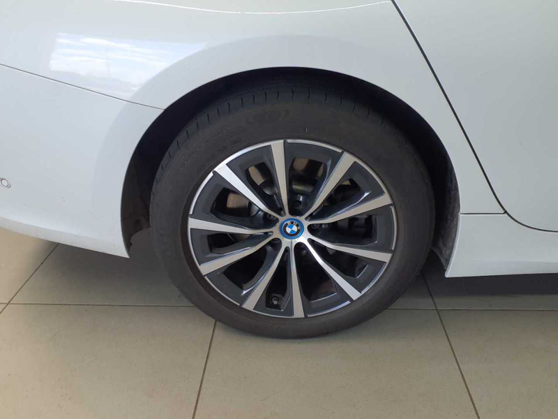 BMW 330 330e Touring xDrive Aut. Sport Line AHK — photo 12