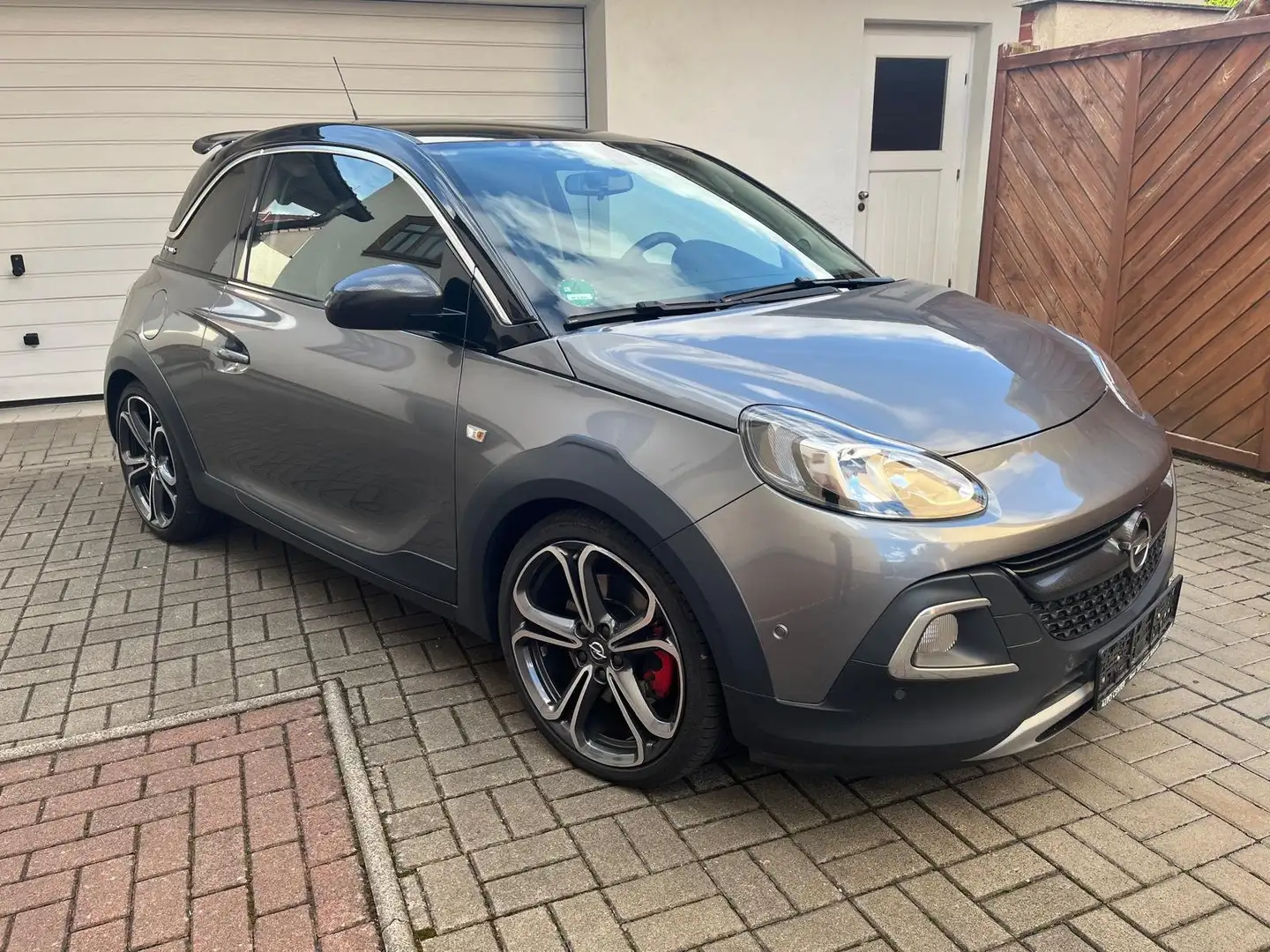 Opel Adam Adam 1.4 Turbo Rocks S Grau - 1