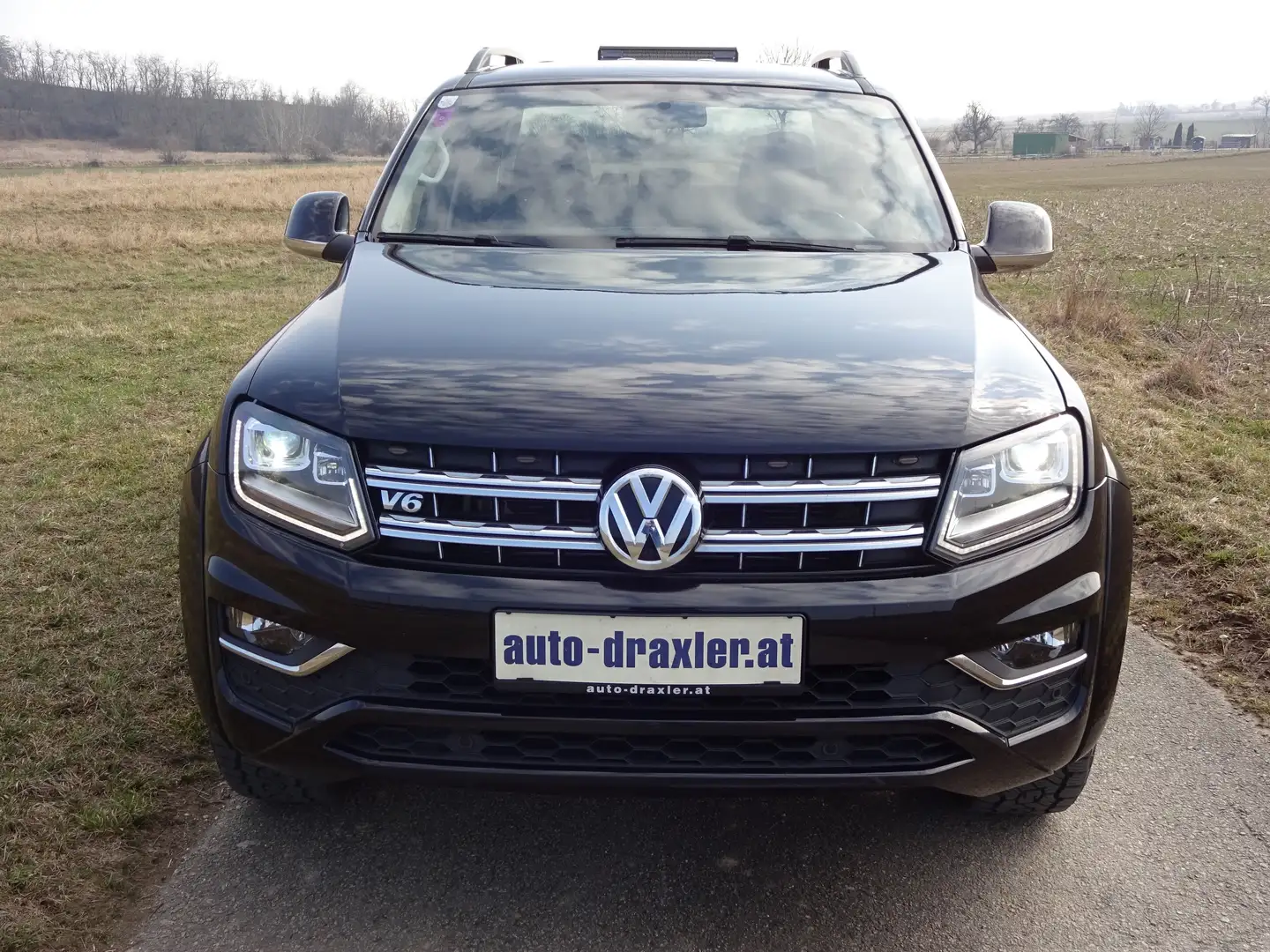 Volkswagen Amarok 3,0 TDI 4Motion Highline Aut. Schwarz - 2
