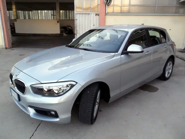 BMW 118 d 5p Advantage Automatico