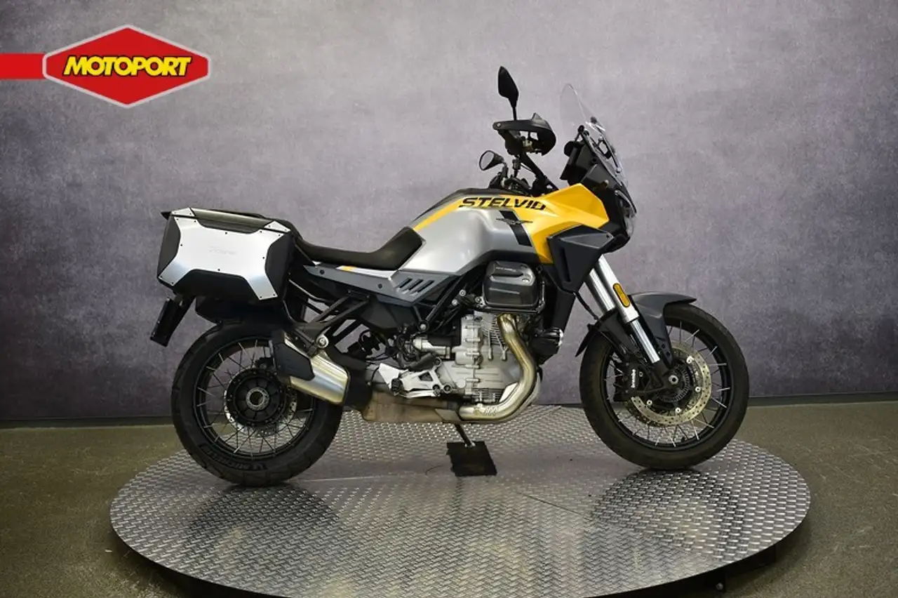 Moto Guzzi Stelvio