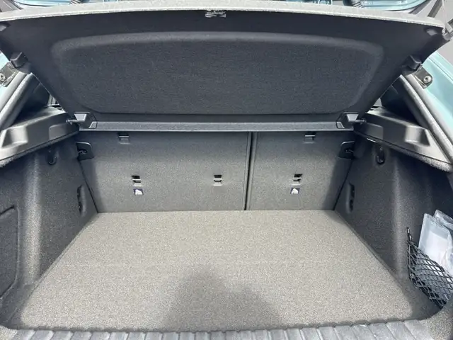 BMW 1 Series view 15
