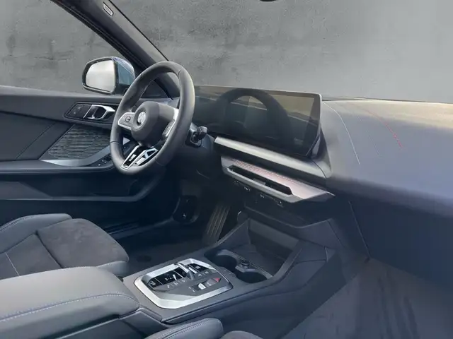 BMW 1 Series view 12
