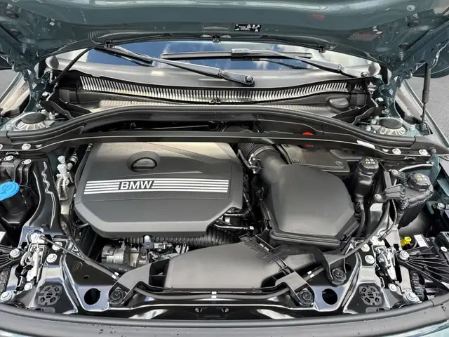BMW 1 Series view 14