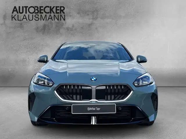 BMW 1 Series view 5