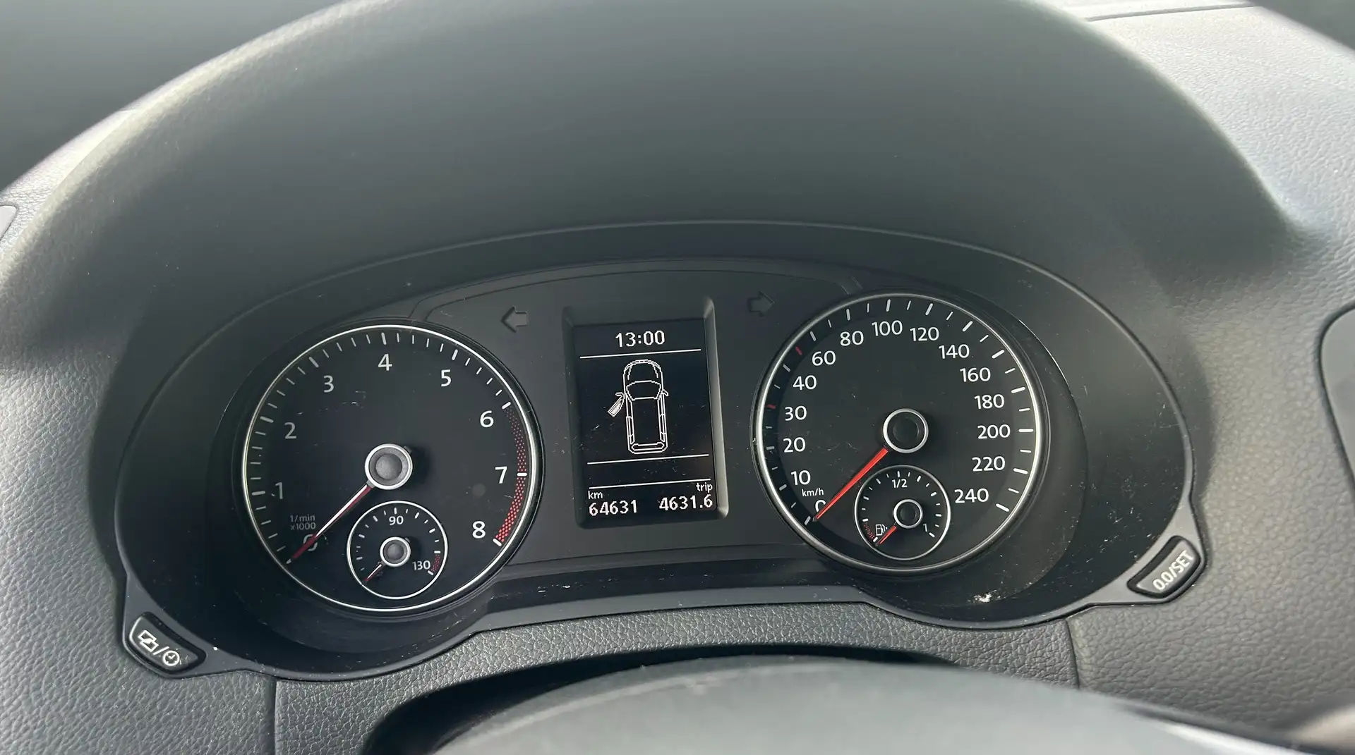 Volkswagen Sharan 1.4 TSI COMFORT HU/AU DEZ/27 Negro - 2