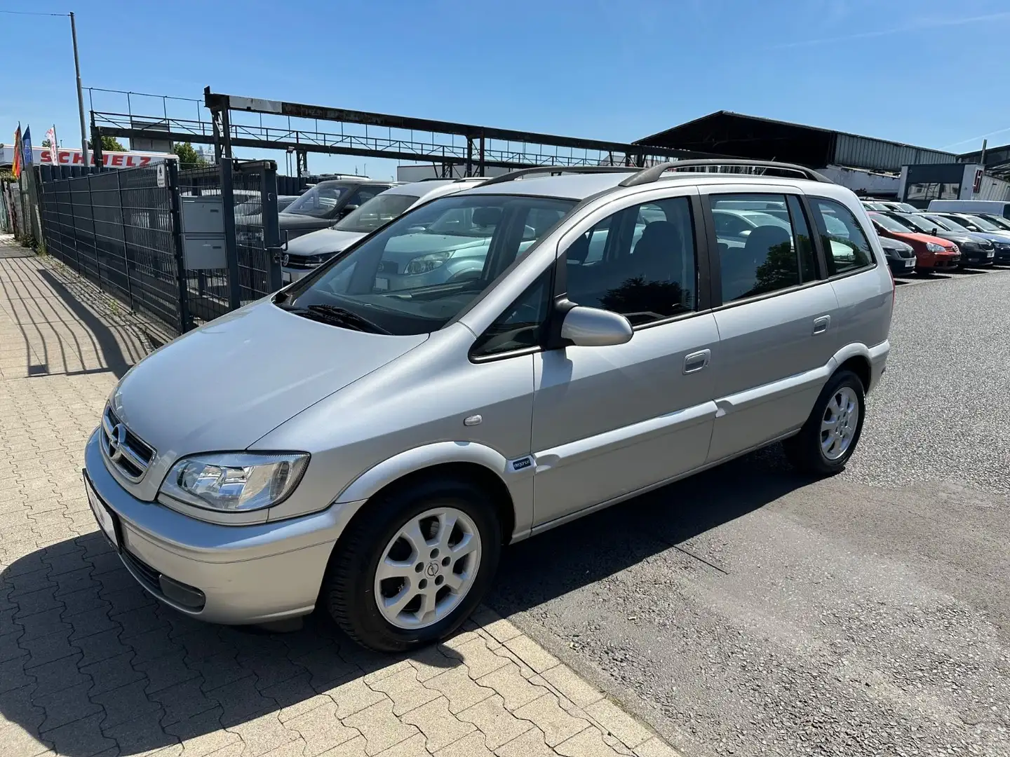 Opel Zafira A 1.8 Elegance Klimaaut/ 7 Sitzer/ 2.Hand Plateado - 1