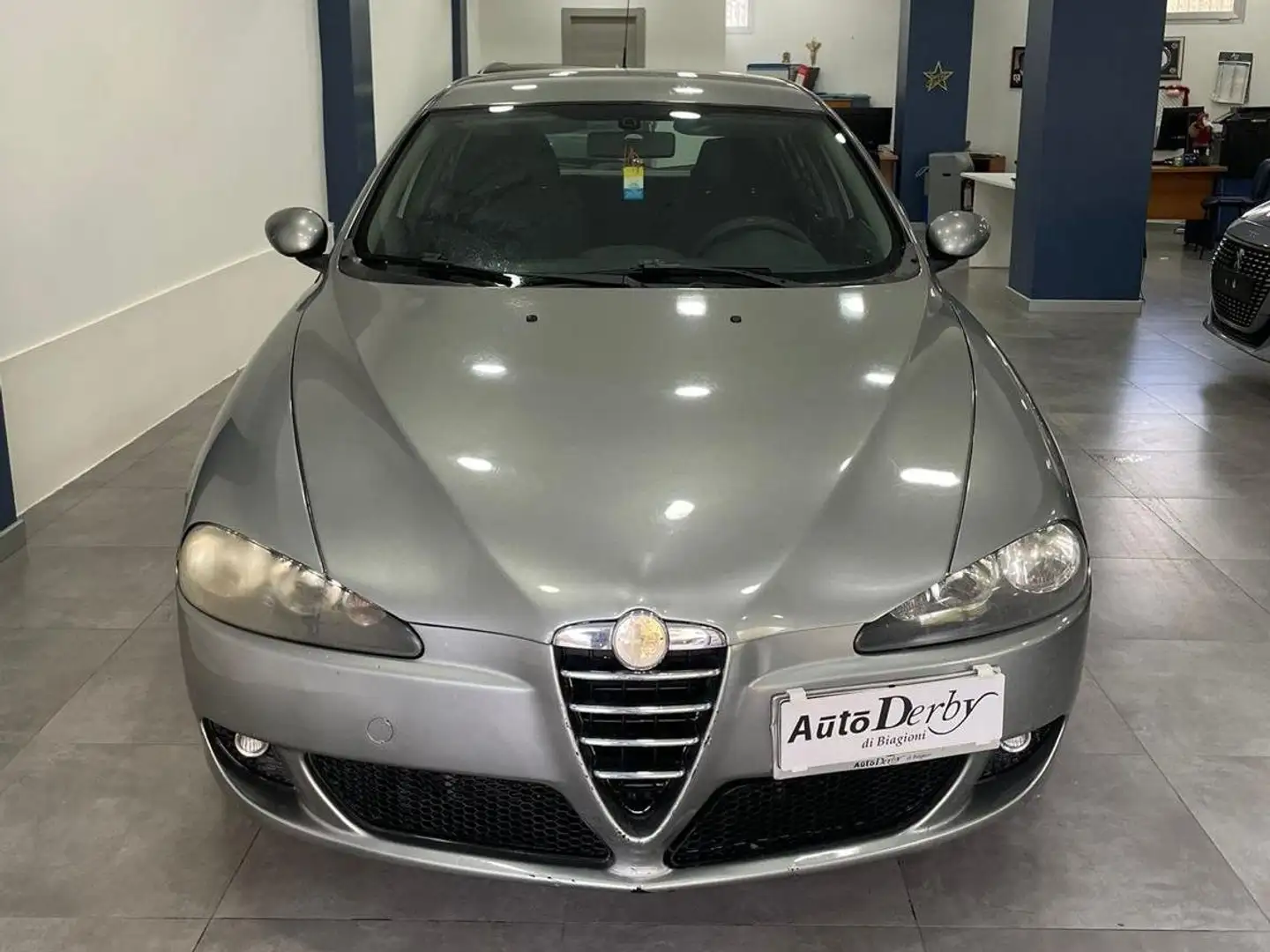 Alfa Romeo 147 1.9 JTD 105CV Grigio - 1