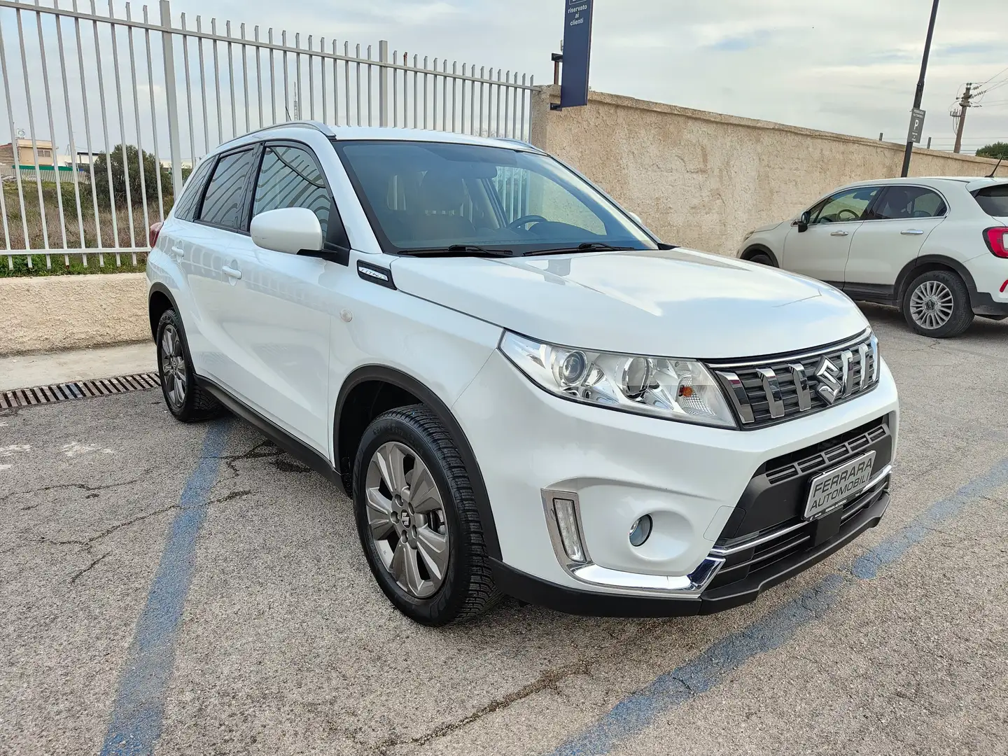 Suzuki Vitara Vitara II 2018 1.0 boosterjet Cool 2wd Bianco - 1