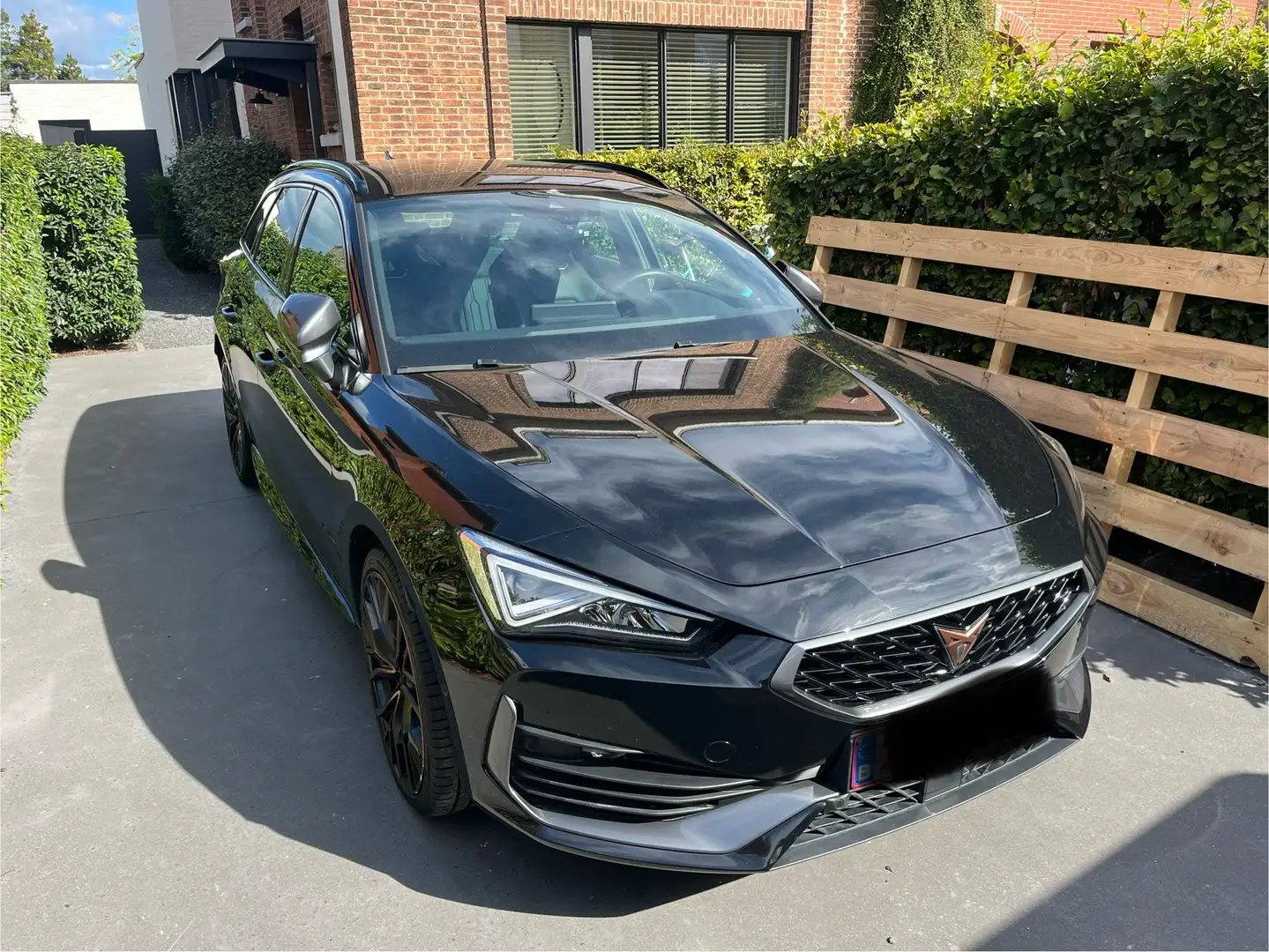 CUPRA Leon Sportstourer plug in hybride Noir - 2