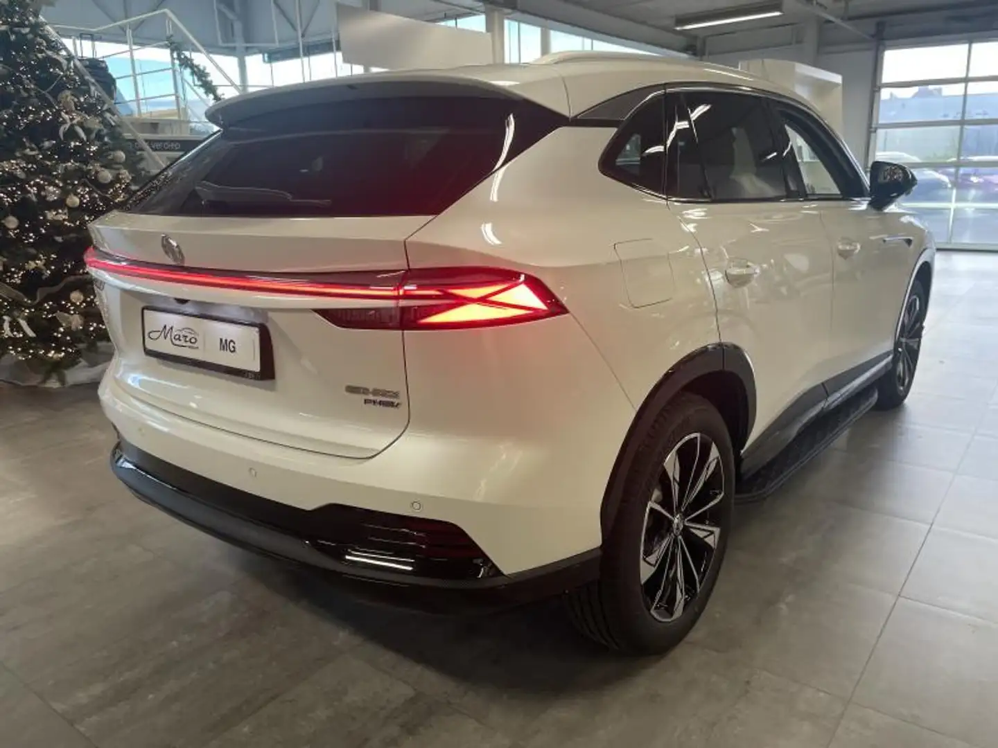 MG EHS 1.5 T-GDi PHEV Luxury | NEW MODEL! | DIRECTIEWAGEN Bílá - 2