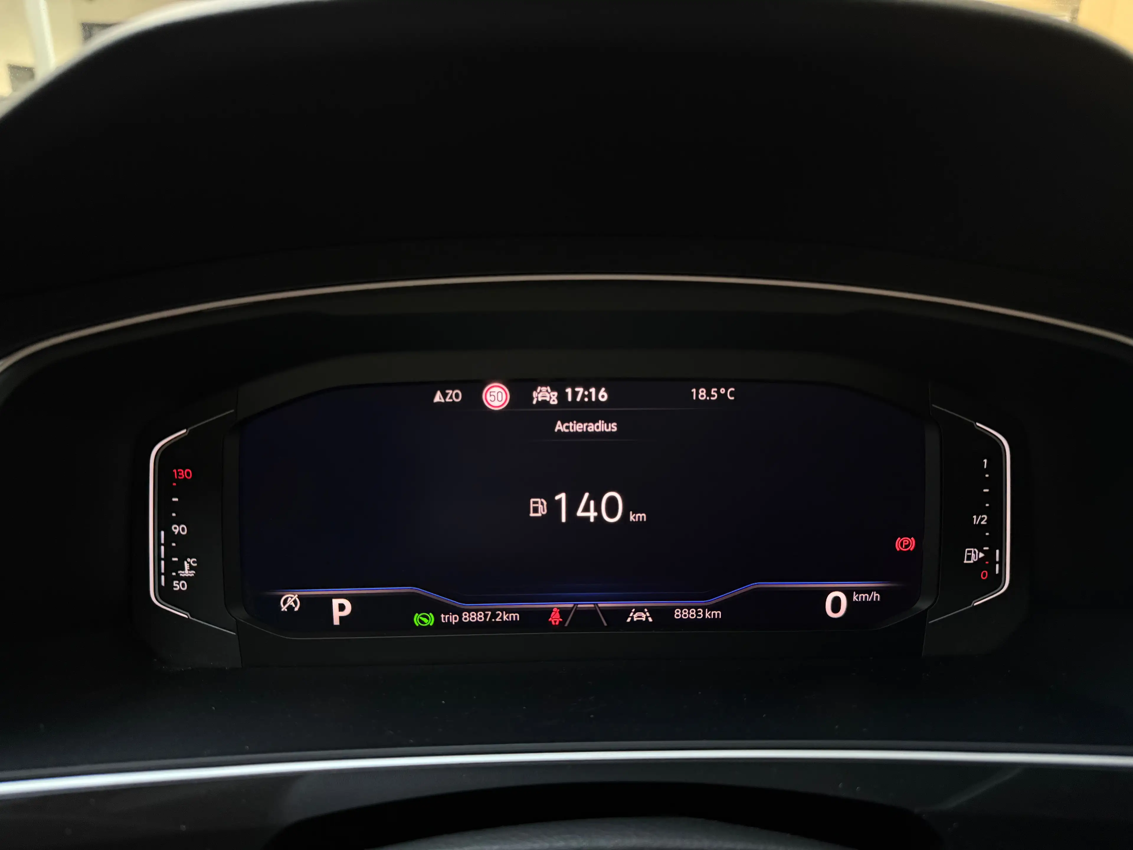 Volkswagen Tiguan Allspace Tiguan Allspace 1.5 TSI Life // 7 PLACES — photo 12