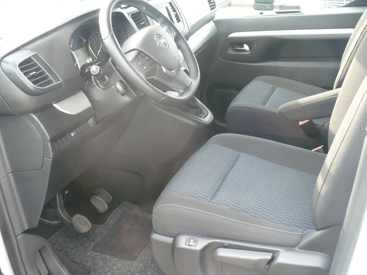 Opel Zafira Life 2.0 Diesel Edition NAVI AHK Kamera 6