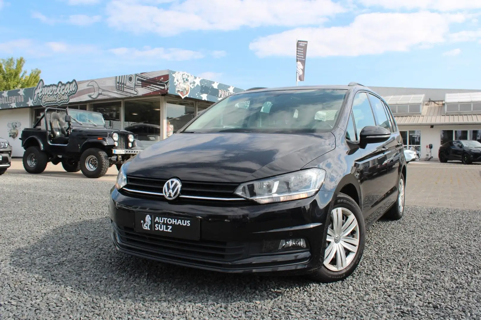 Volkswagen Touran 1.5 TSI/Panorama/Navi/AHK Schwarz - 1
