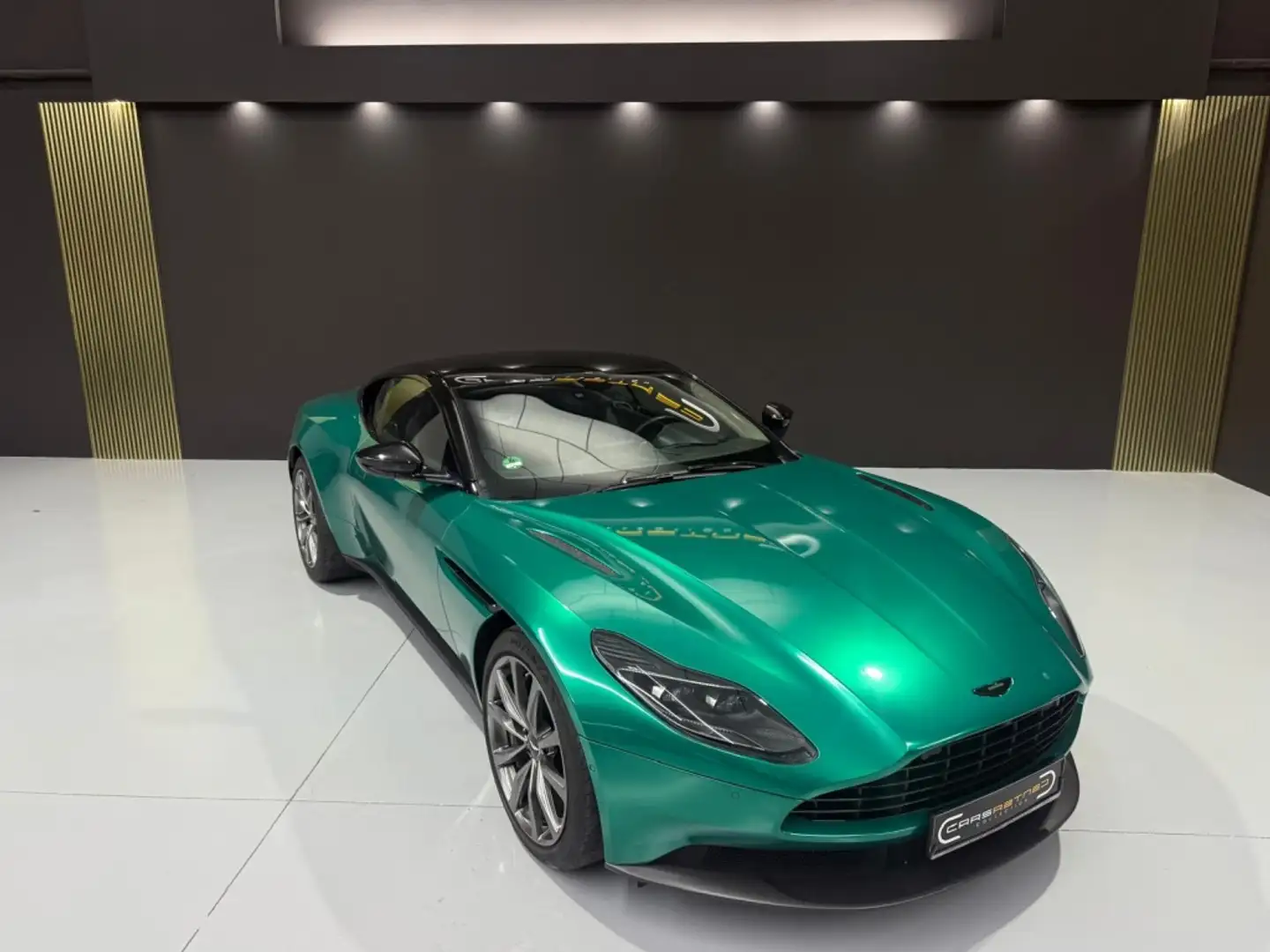 Aston Martin DB11 4.0 510 Argintiu - 2