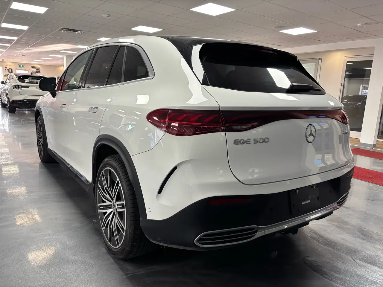 Mercedes-Benz EQE снимка Mercedes-Benz EQE
