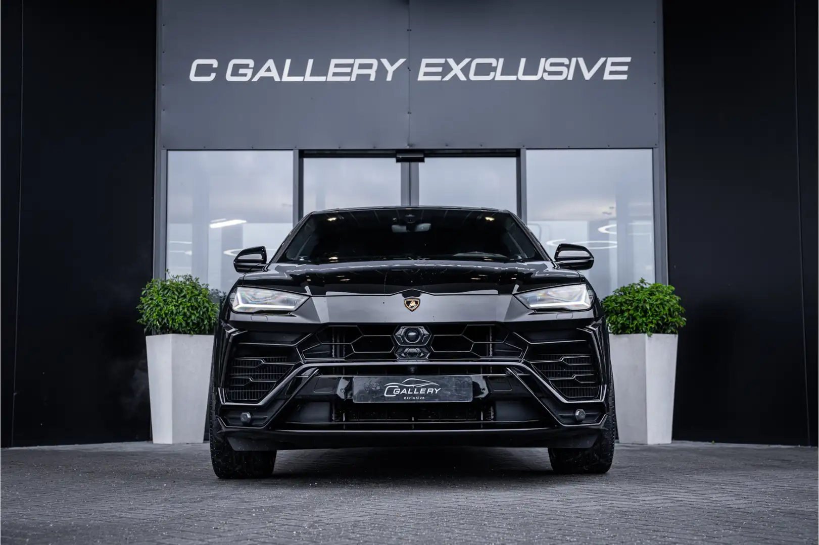 Lamborghini Urus 4.0 V8 - Panorama l B&O Advanc. l Ceramic l 360c Zwart - 2