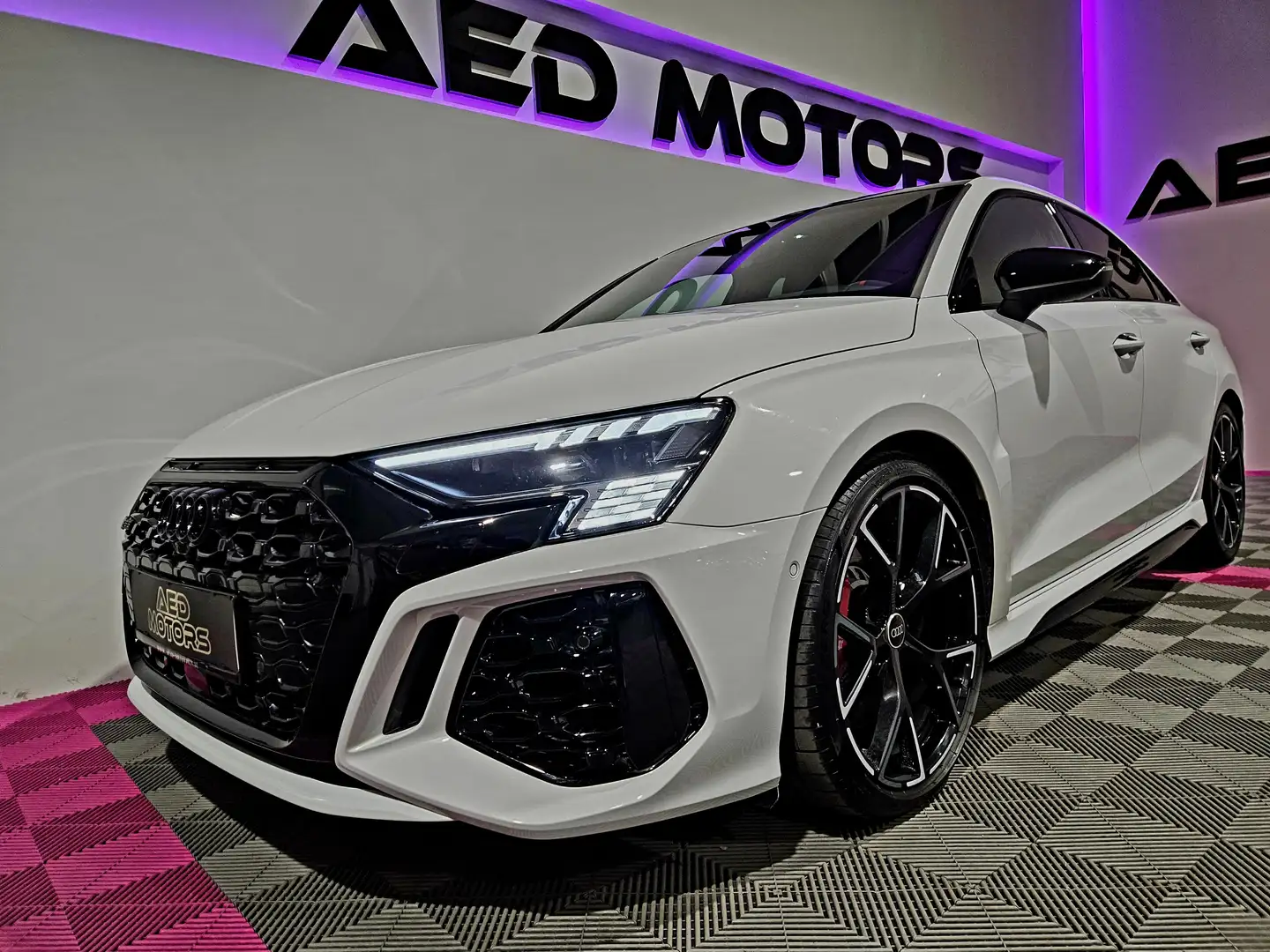 Audi RS3 Limousine Weiß - 2