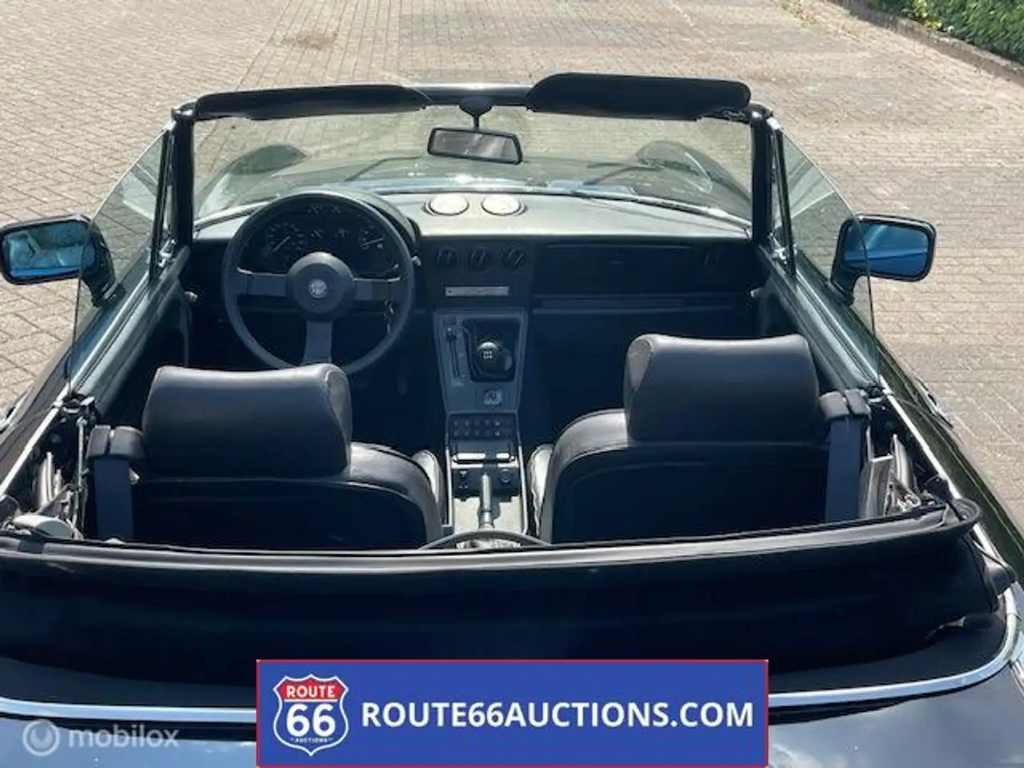 Alfa Romeo Spider Series 4 | 1992 | Route 66 Auctions Noir - 2