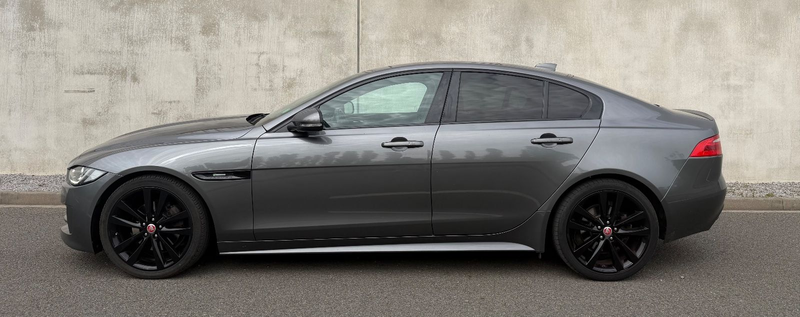 Jaguar XE R-Sport — photo 2