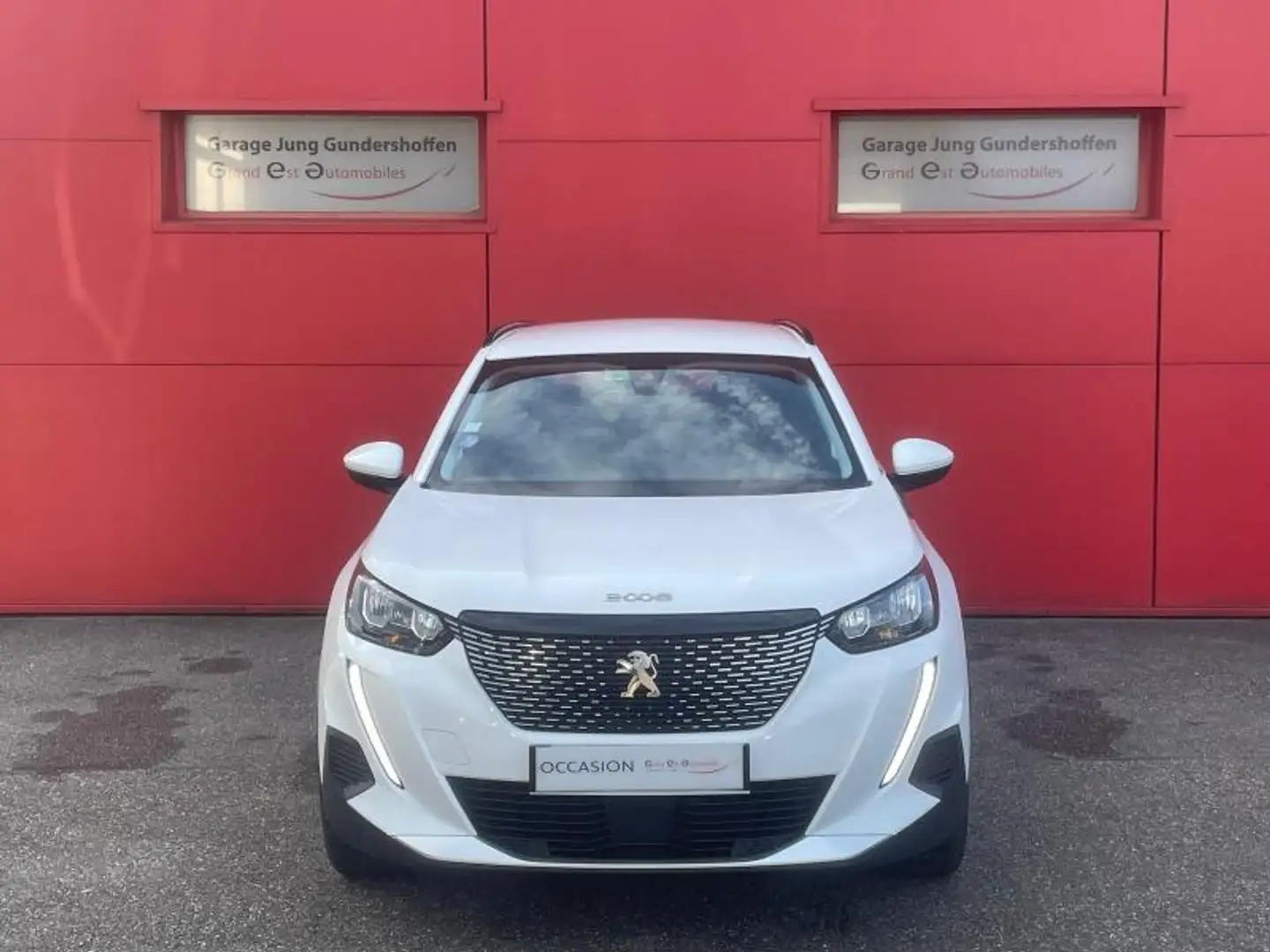 Peugeot e-2008 1.2 Essence130ch S\u0026S Allure Blanco - 2