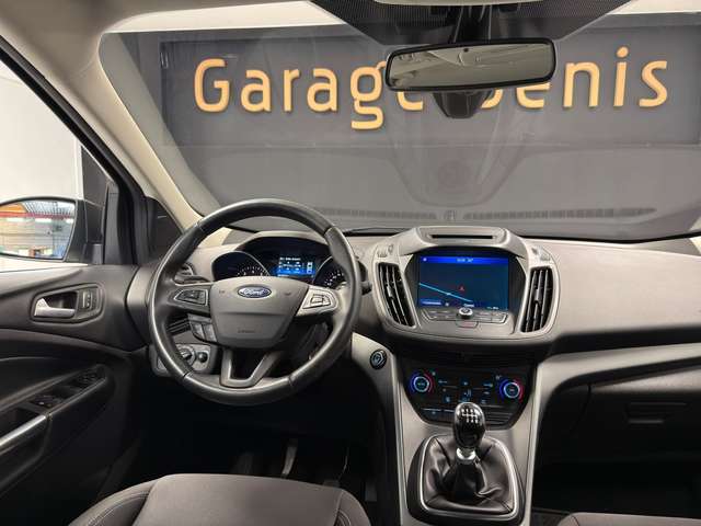 Ford Kuga — photo 10