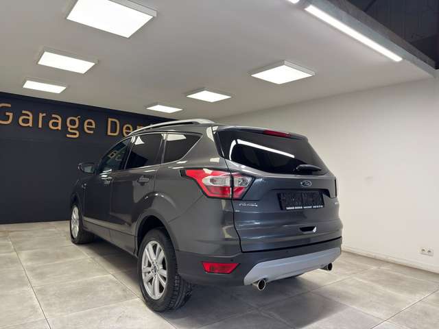 Ford Kuga — photo 6