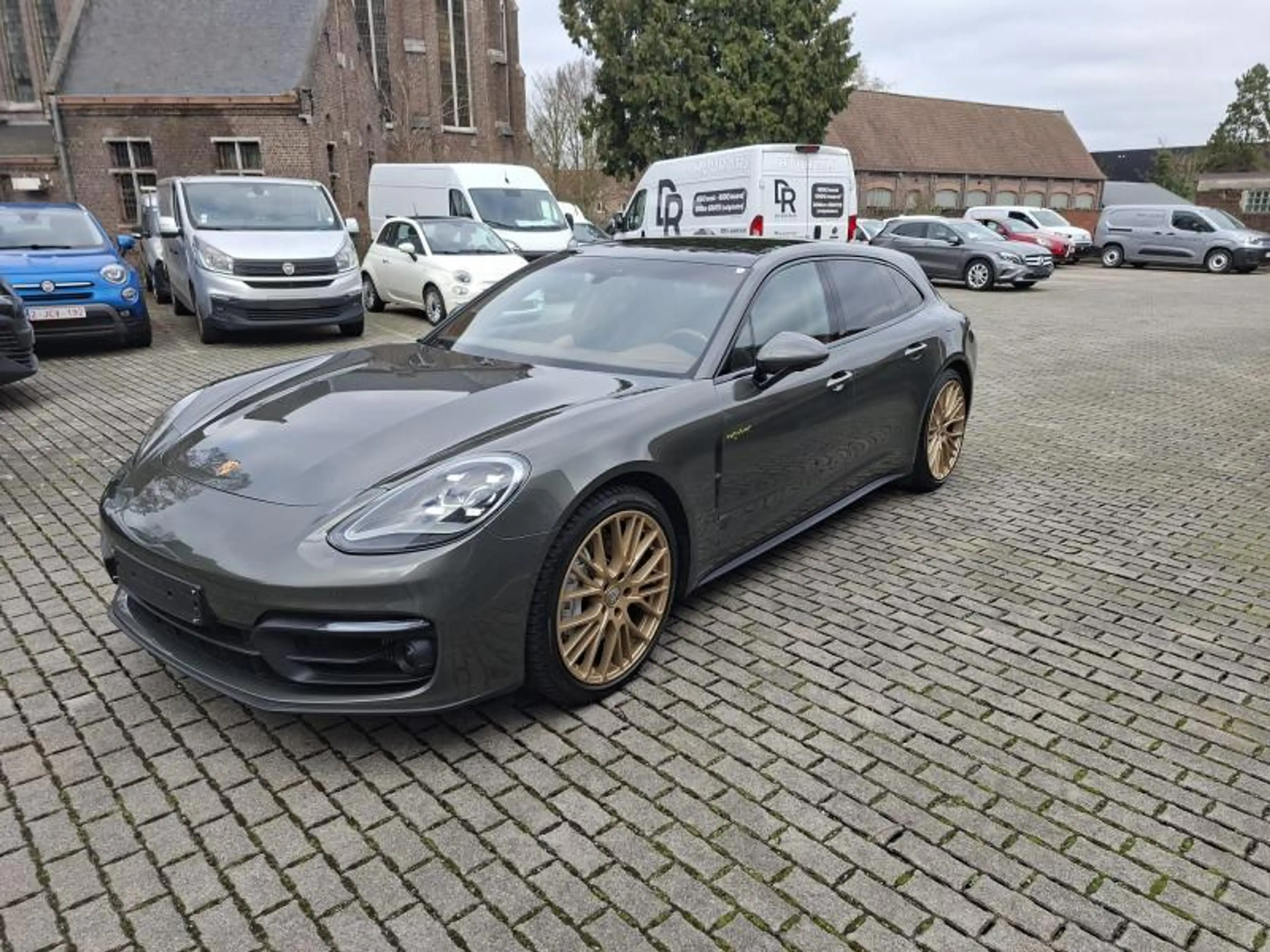 Porsche Panamera Sport Turismo 4 E-Hybrid Pl. Ed — photo 3