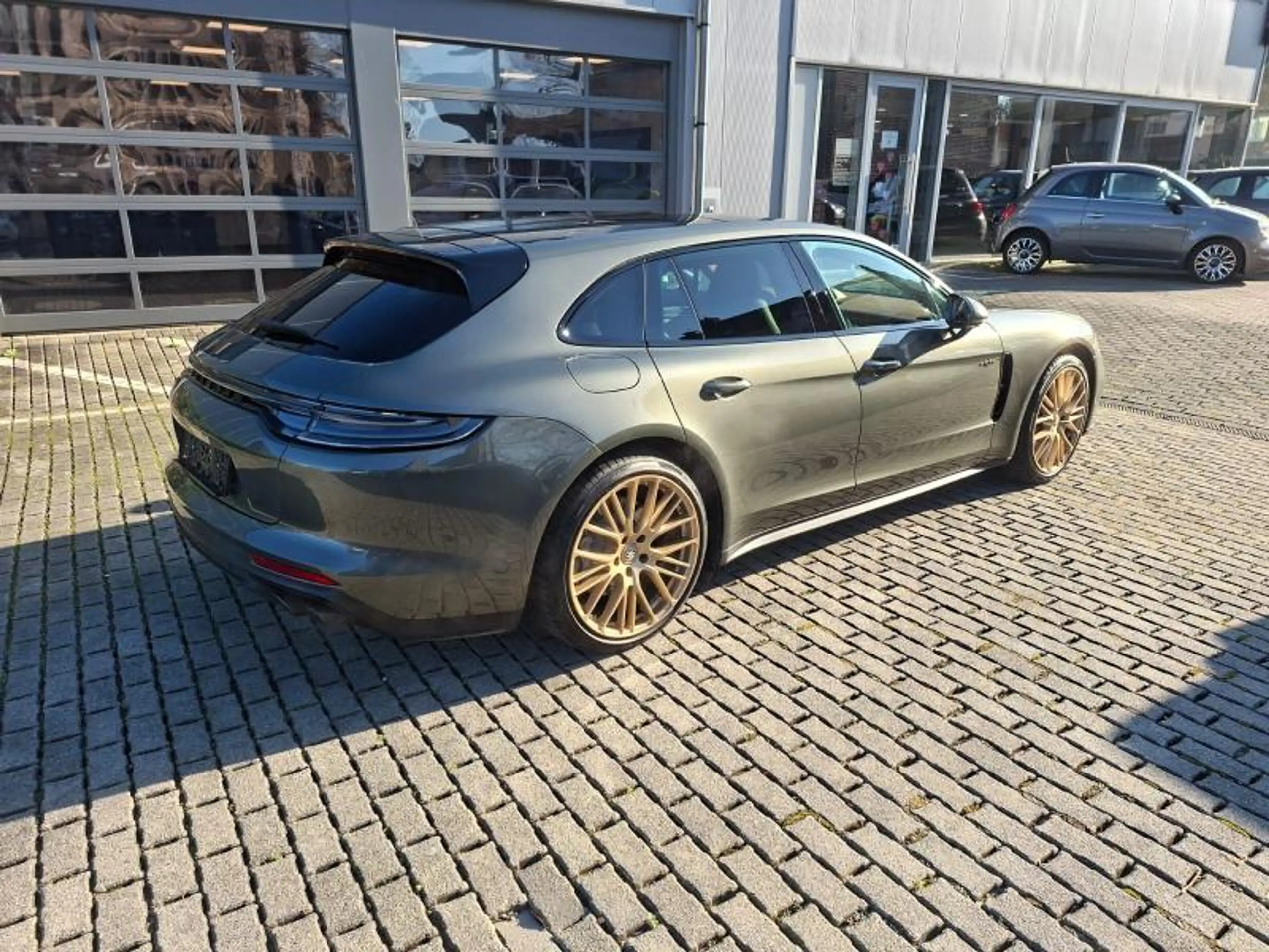 Porsche Panamera Sport Turismo 4 E-Hybrid Pl. Ed — photo 5