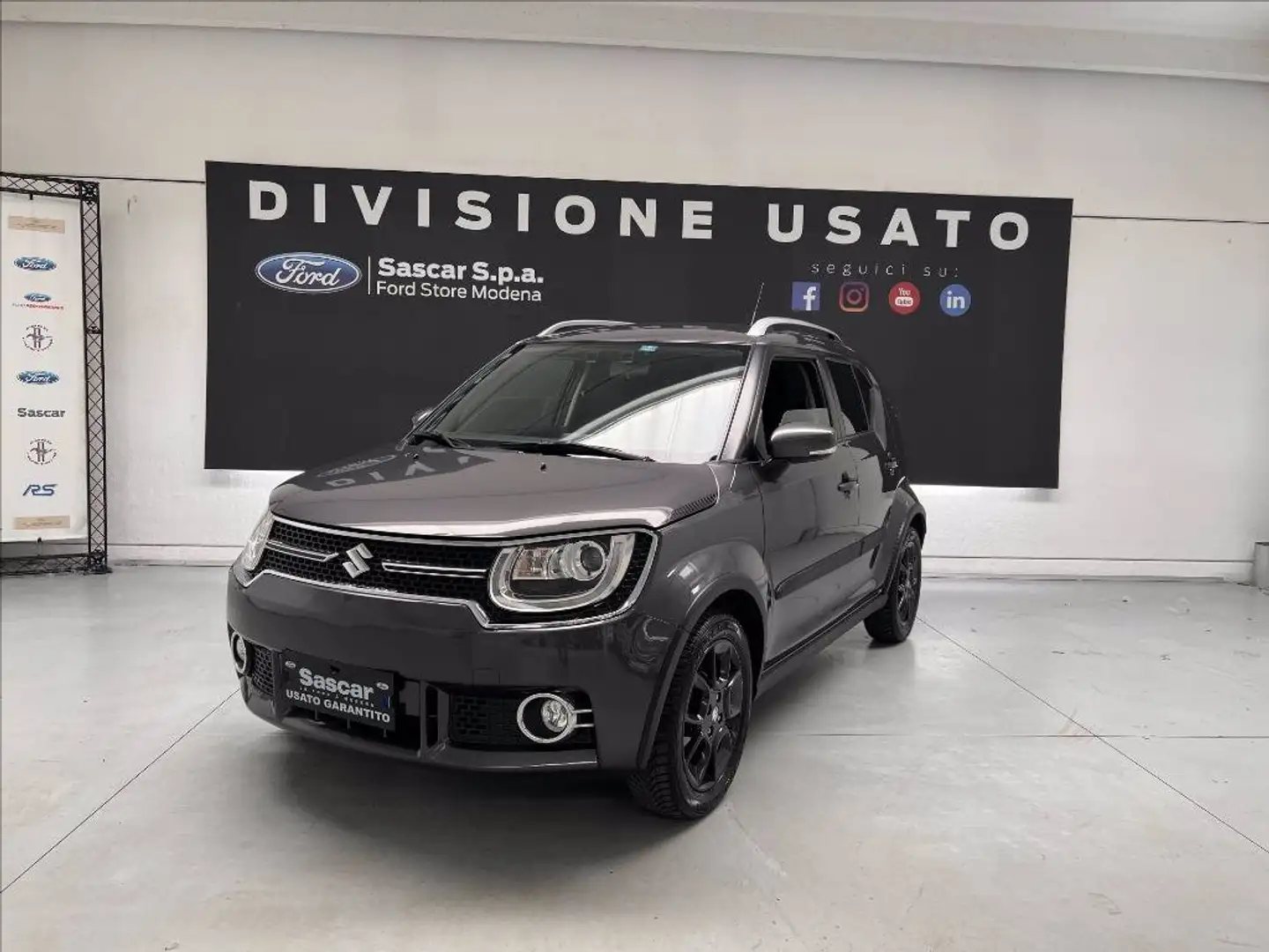 Suzuki Ignis 1.2h iTop 4wd allgrip Gris - 1