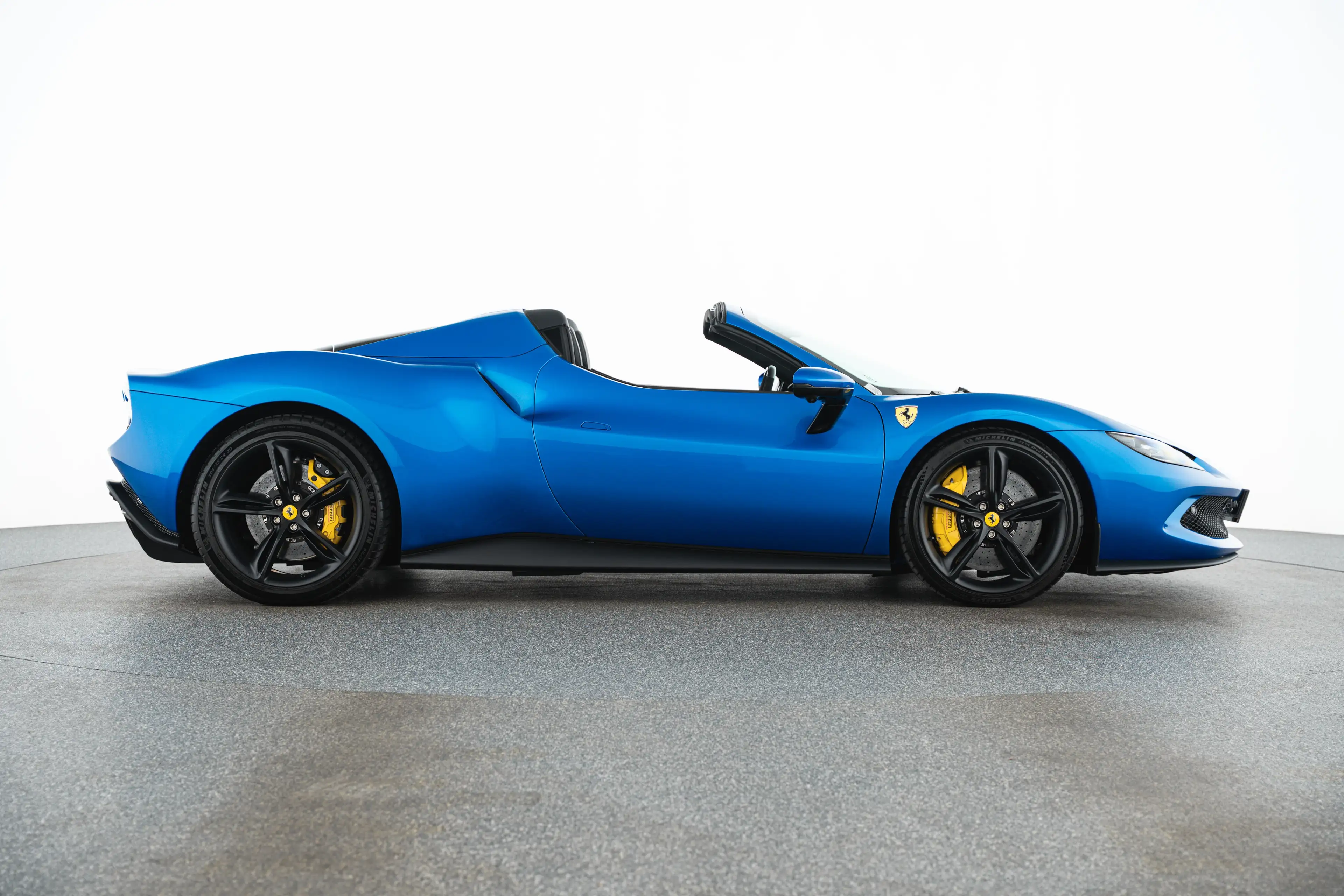 Ferrari 296 GTS — photo 4